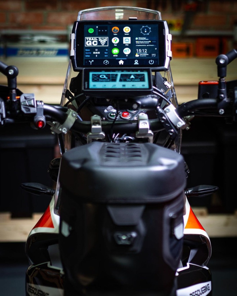 Drive Mode Dashboard Transform Your Tablet Or Phone Into A Motorcycle